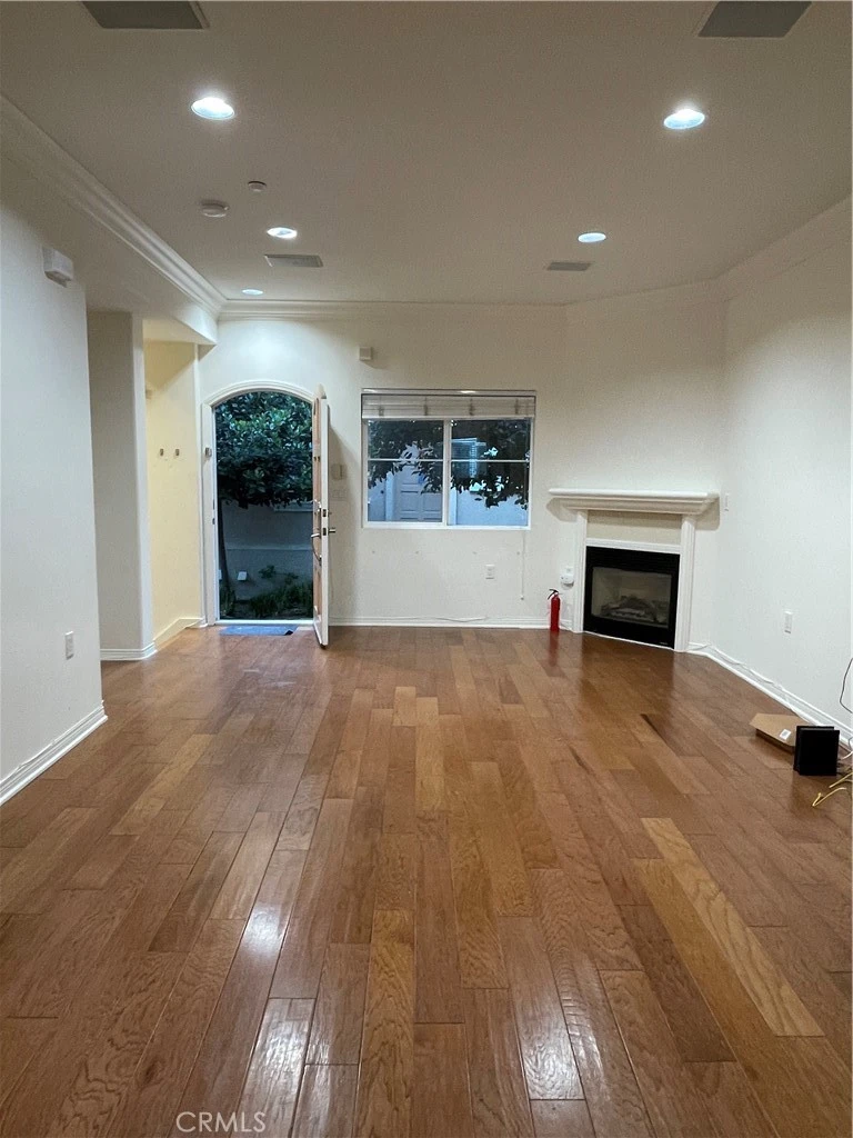 Interior 2