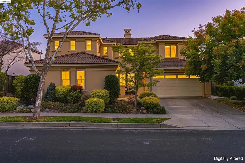 5811 Cattleya Dr