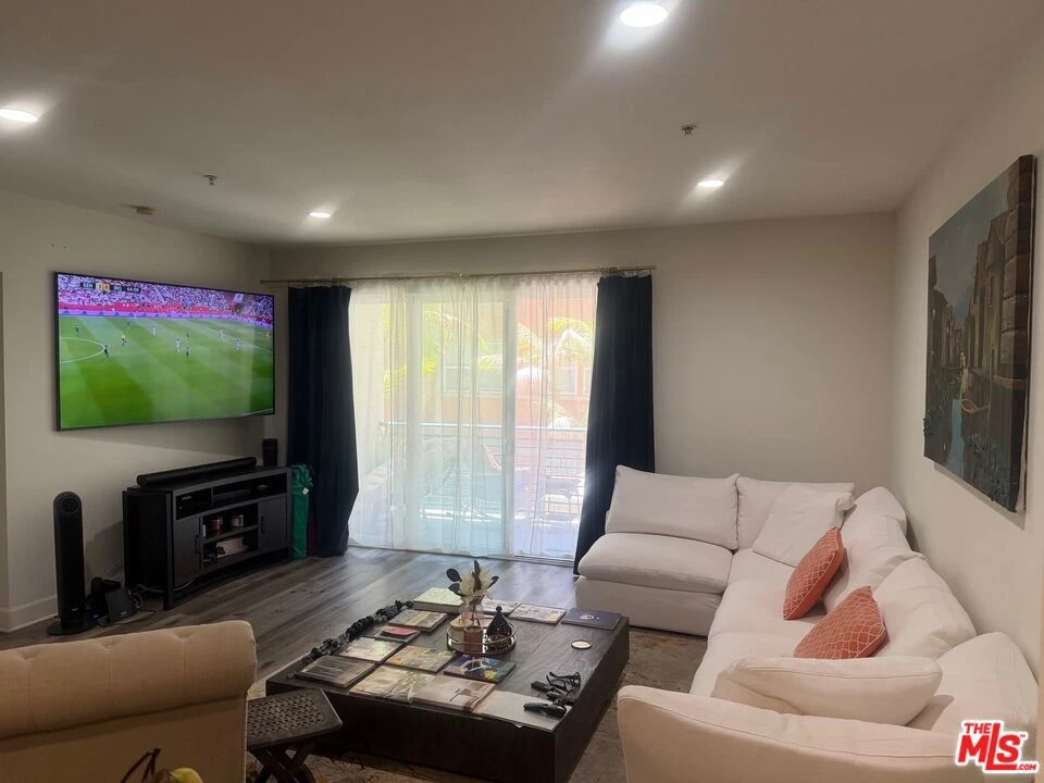 Interior 2