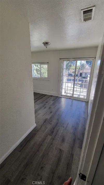 409 W 17th 7