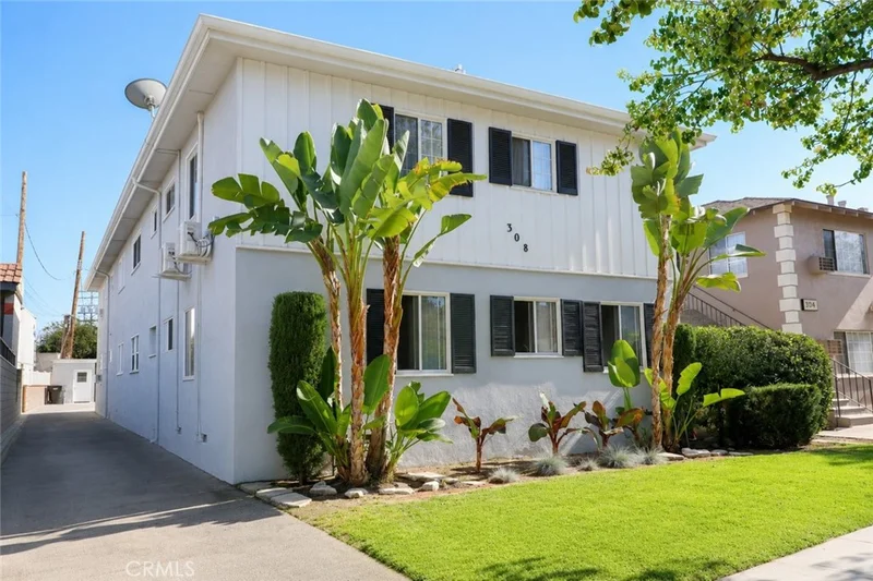 308 E Maple 8