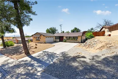 16429 Avalon Avenue photo 2