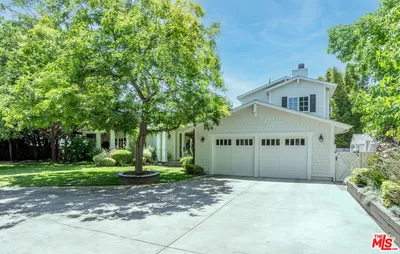 4537 Agnes Avenue