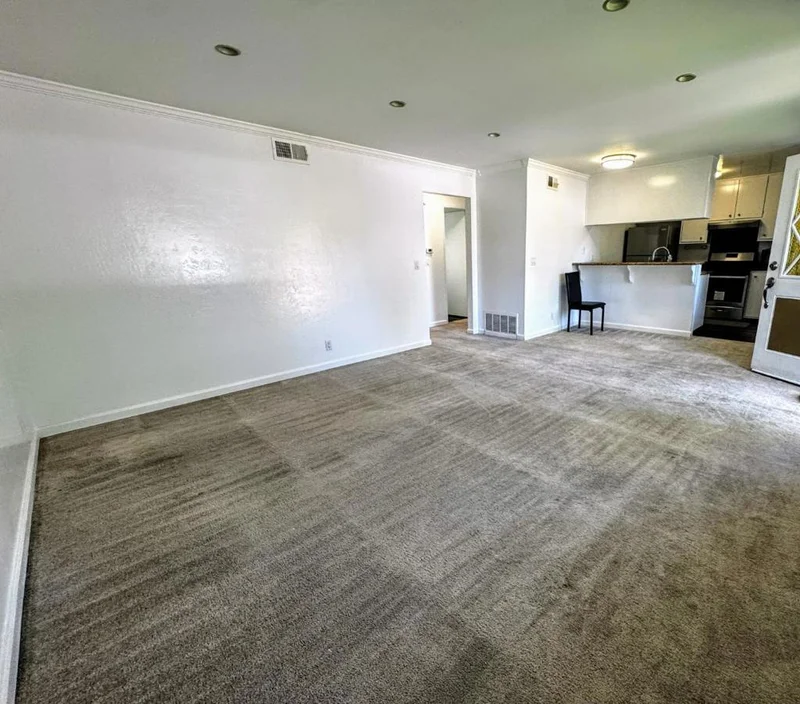 2116 Eric Court 1 photo 2