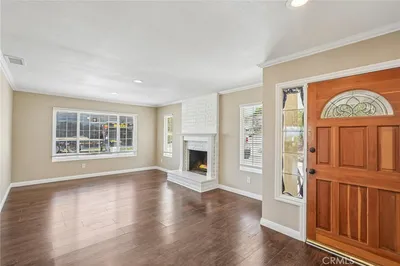 14342 Laurel photo 2