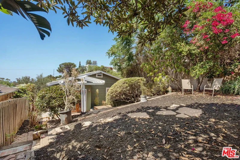 2306 Loma Vista Place