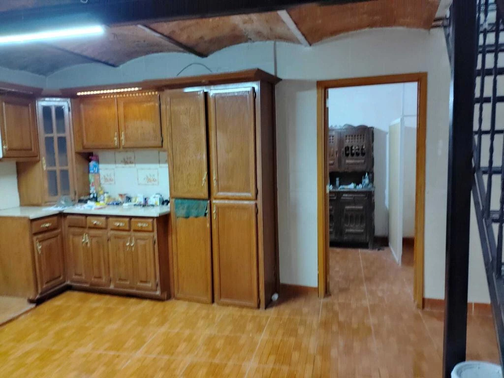 Interior 4