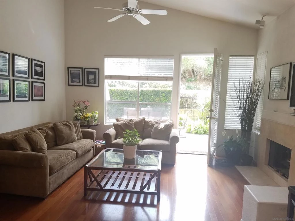Interior 3