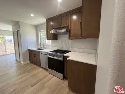 1840 Deodora Street photo 2