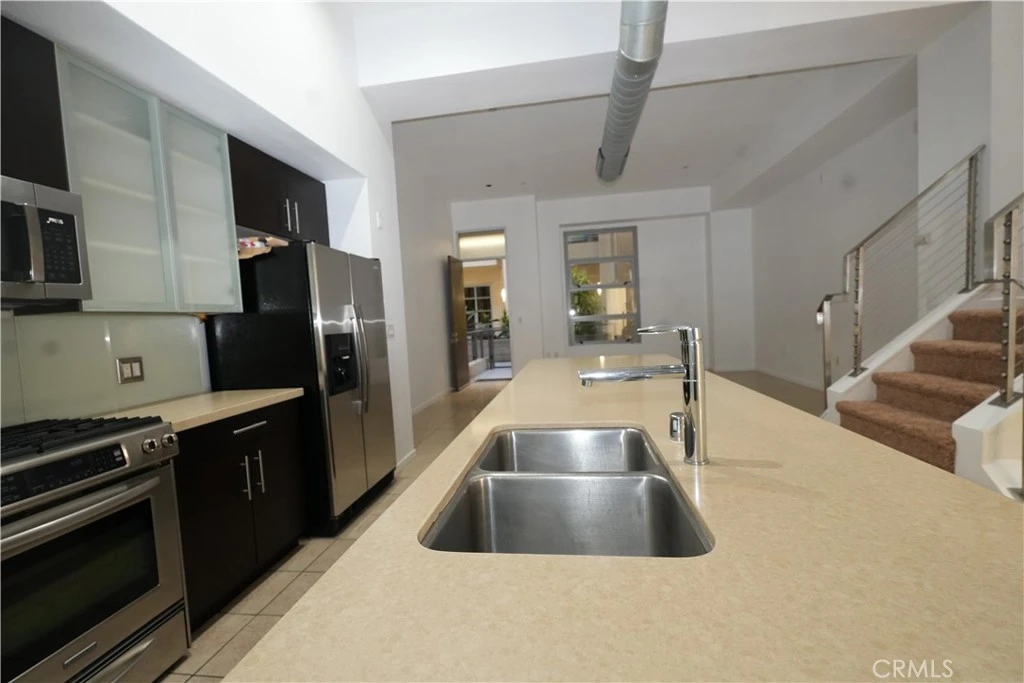 Interior 4