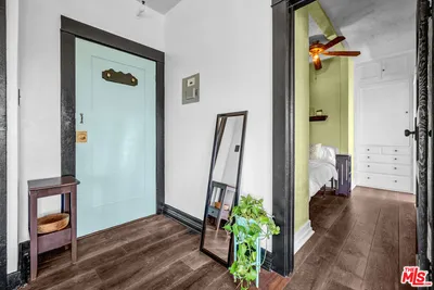 325 W 3rd Street 410 photo 2