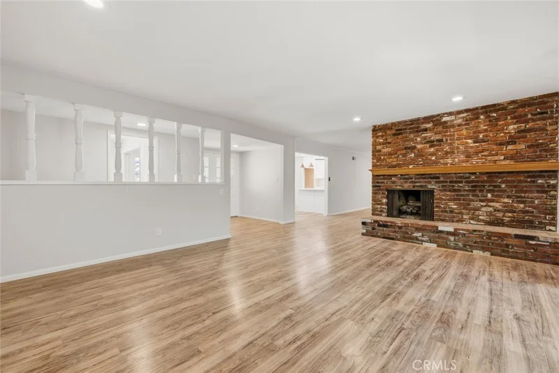 48 Mansfield Lane photo 2
