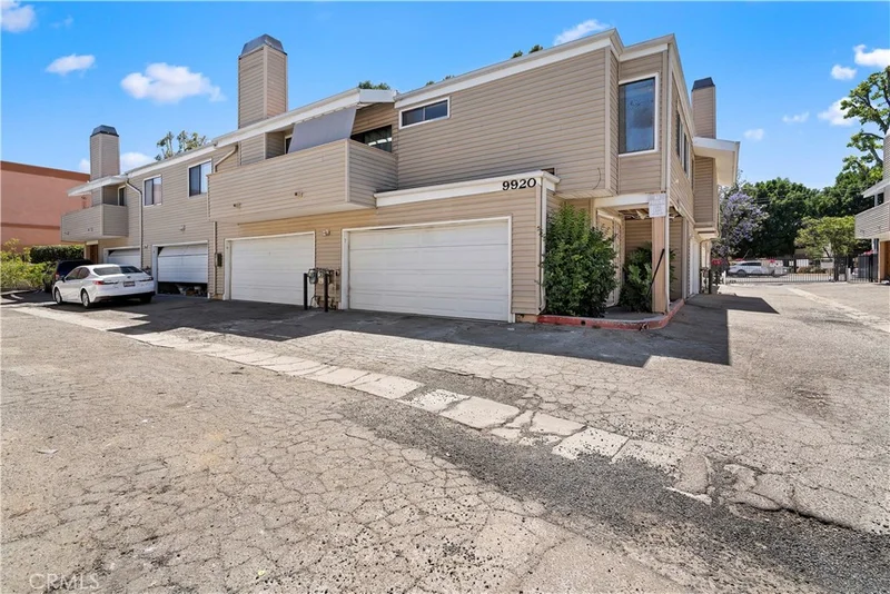 9920 Sepulveda