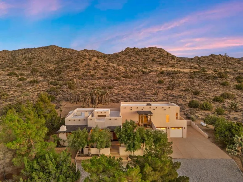 58799 Carmelita Court
