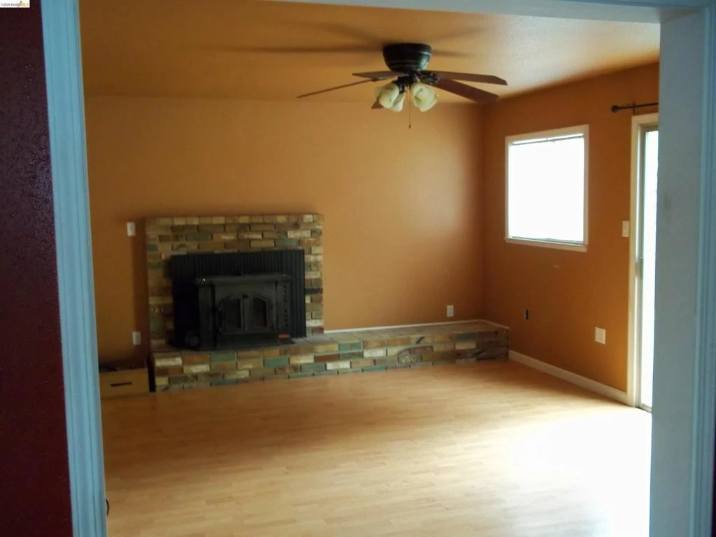 Interior 4