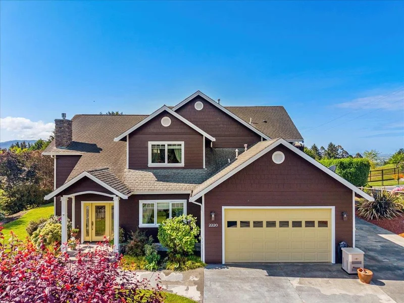 2220 Hewitt Road