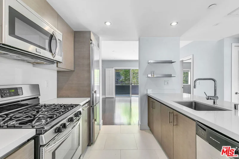 1730 Sawtelle Boulevard 208
