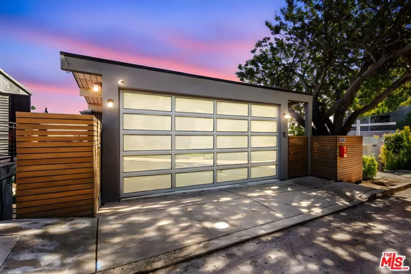 2226 Ronda Vista Drive