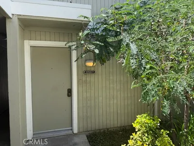 22135 Burbank photo 2