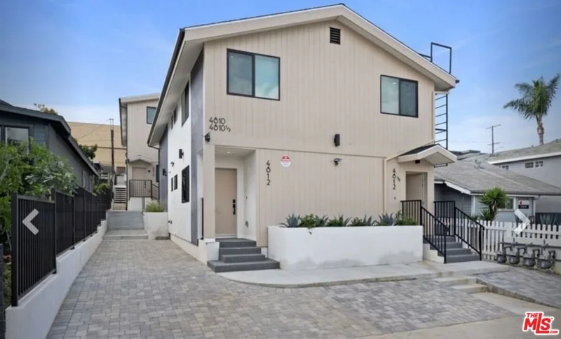 4810 1/2 Mascot Street