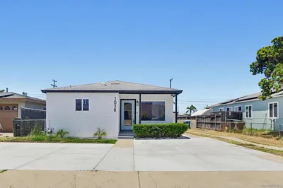 1038 Oaklawn photo 2
