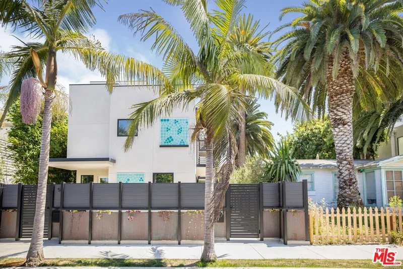 538 Vernon Avenue