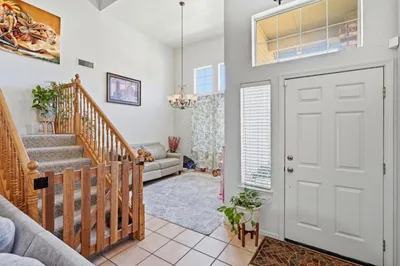 725 Everest Street photo 2