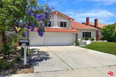 16511 Halsey Street photo 2
