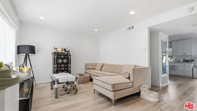 4557 Toledo Way photo 2