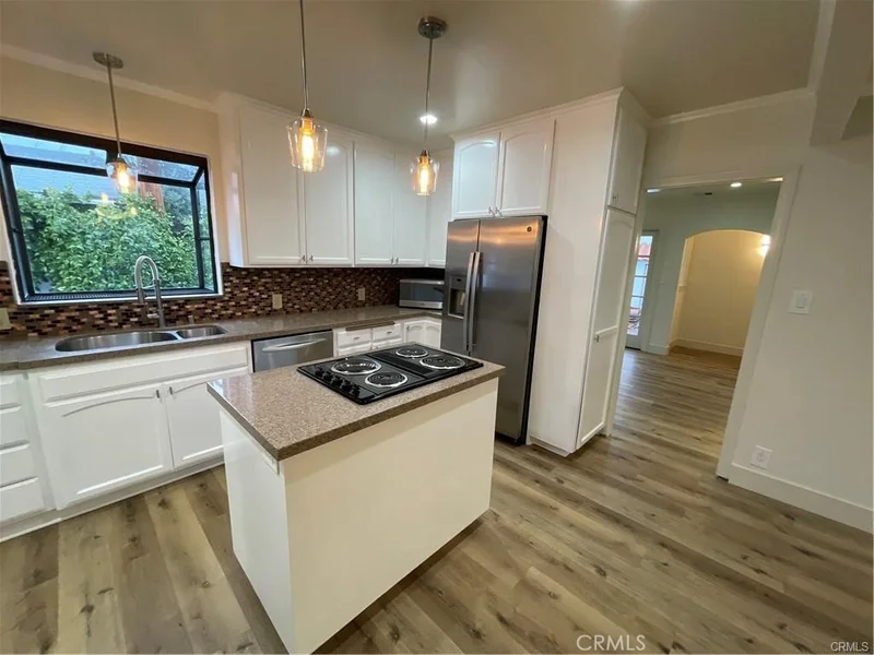 236 N Myers photo 2