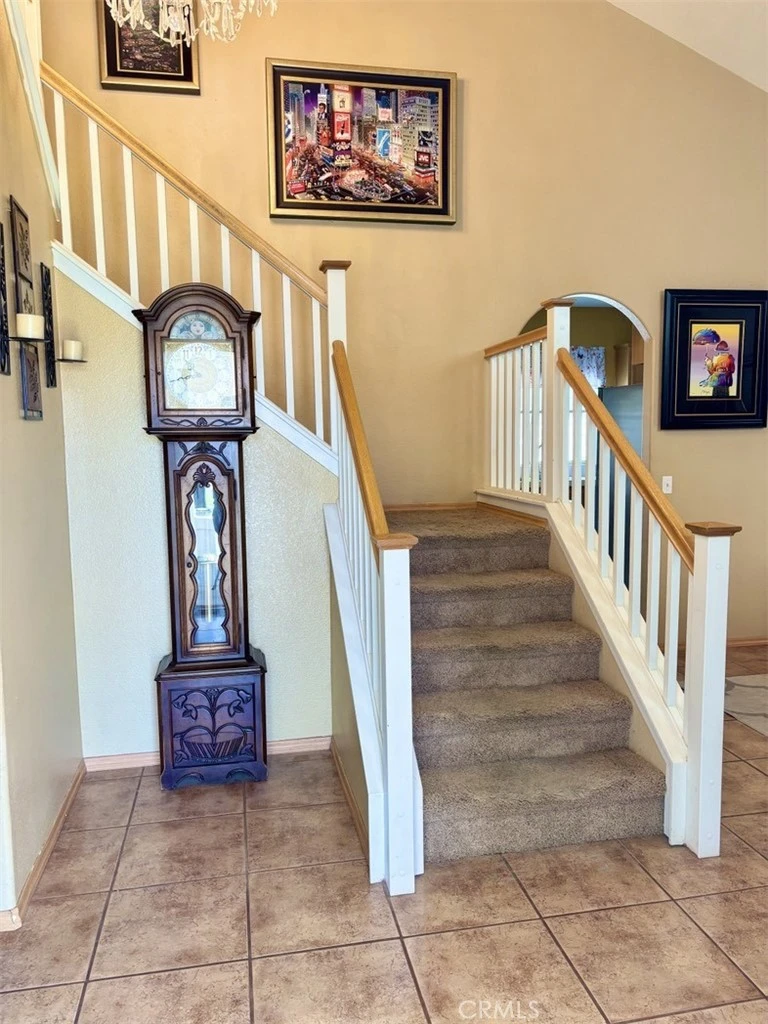 Interior 4