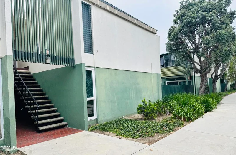 3700 Dean Drive 907