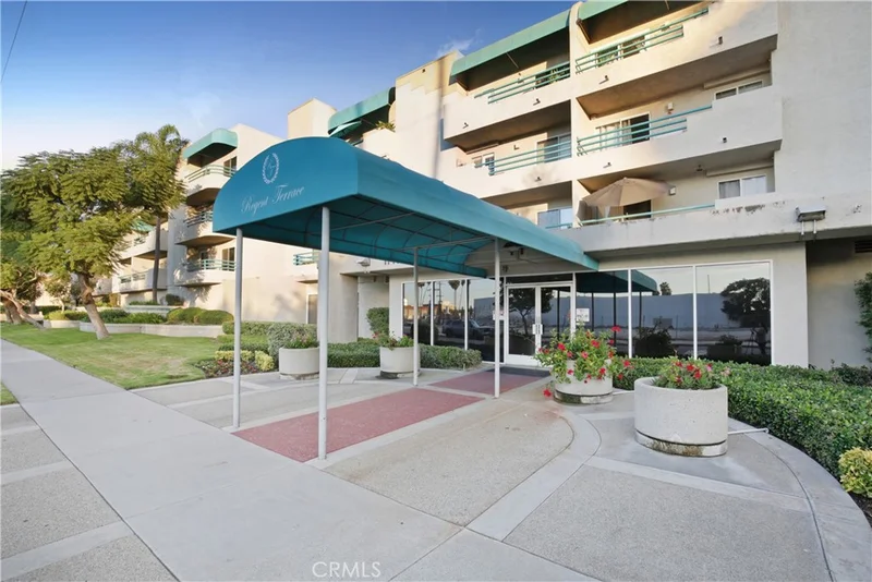 Photo 2 of 11410 Dolan Avenue 125