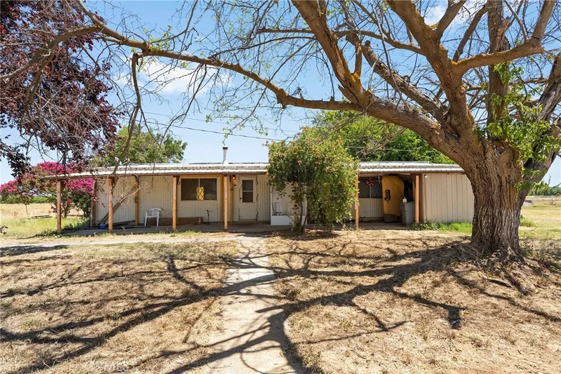 22669 Hermosa Avenue photo 2