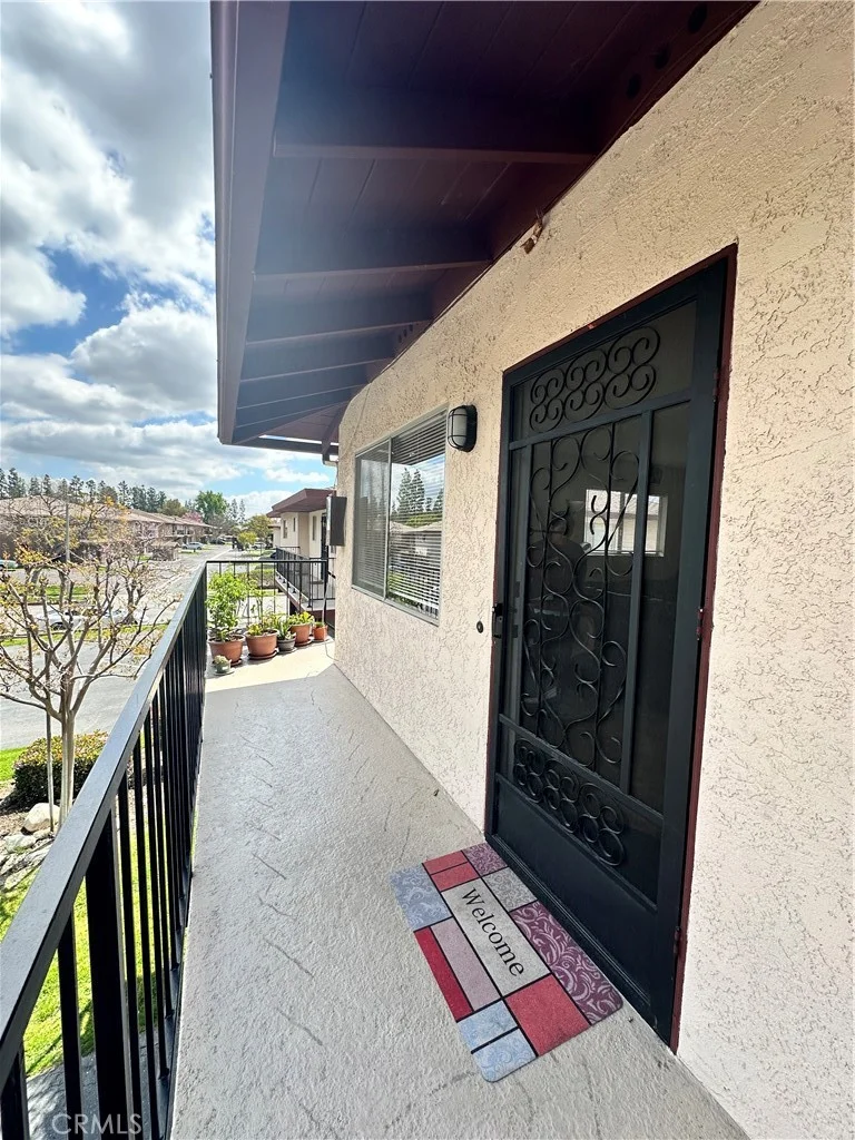 1123 W Sierra Madre 4 photo 2
