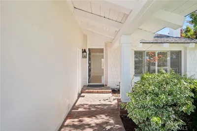 8822 Bellshire photo 2