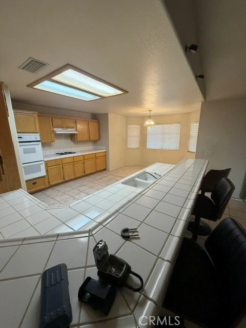 Interior 4