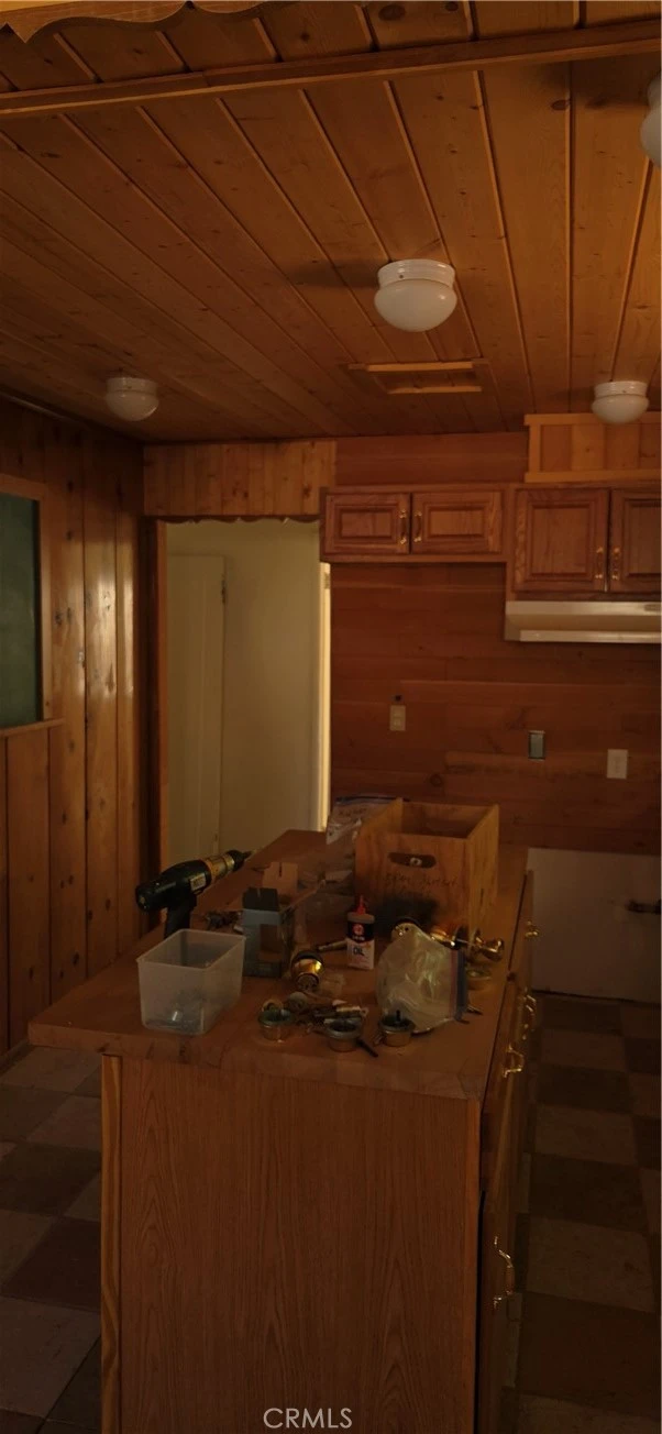 Interior 3