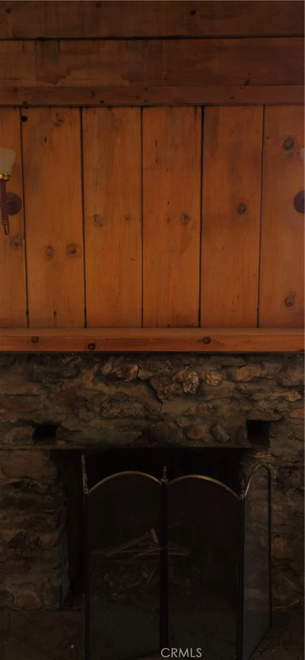 Interior 4