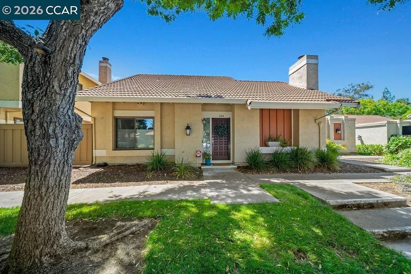 Photo 2 of 104 Candelero Pl