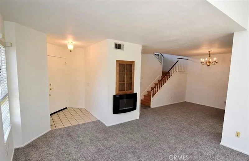 864 Carlton Privado photo 2