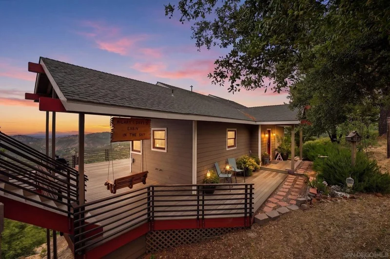 Photo 2 of 7256 Cosmit Ln