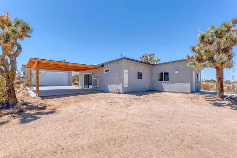 Photo 2 of 58137 Sun Mesa Drive