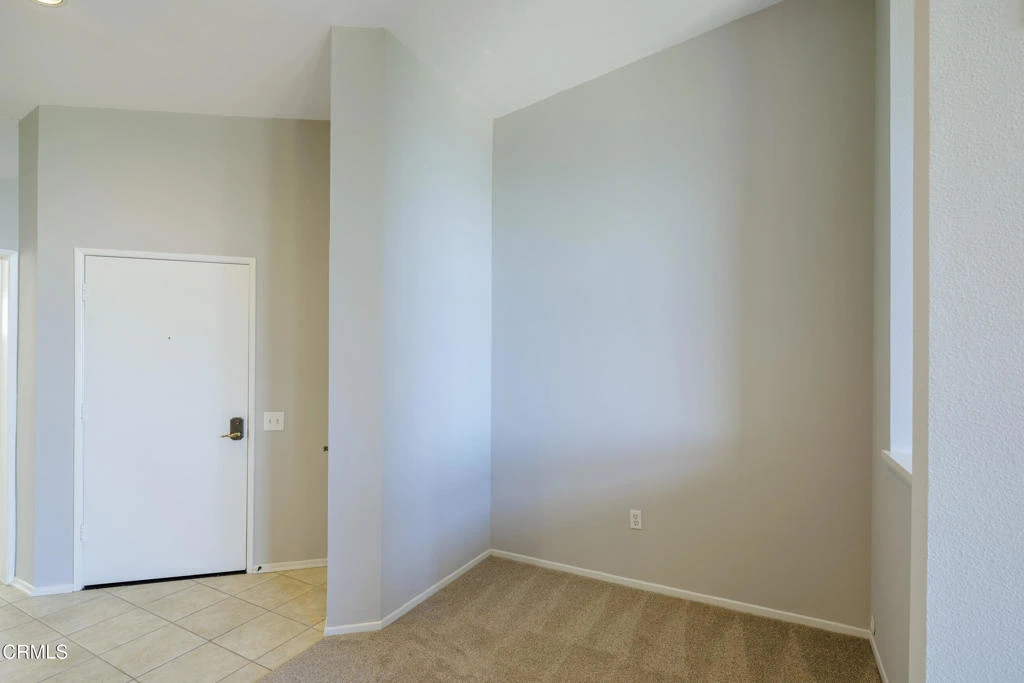 Interior 4
