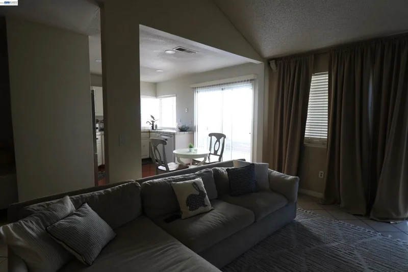 Photo 2 of 3225 Islewood Court