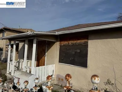 1413 Post Ave photo 2