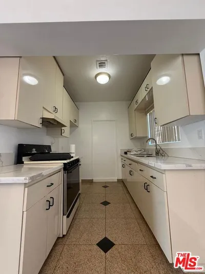 4306 Pennsylvania Avenue photo 2