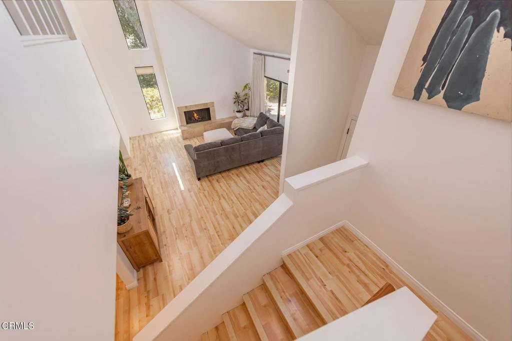 Interior 4
