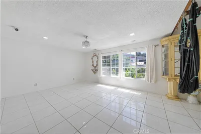 5442 Sepulveda photo 2