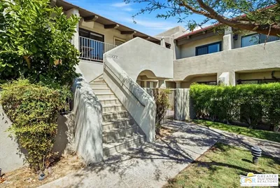 1150 E Amado Road 16B2